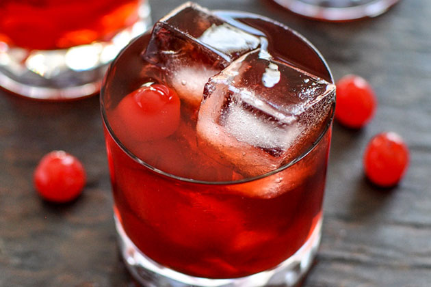 The Perfect Hire A Hubby Valentine's Day Date: Cherry Whiskey Smash Cocktails
